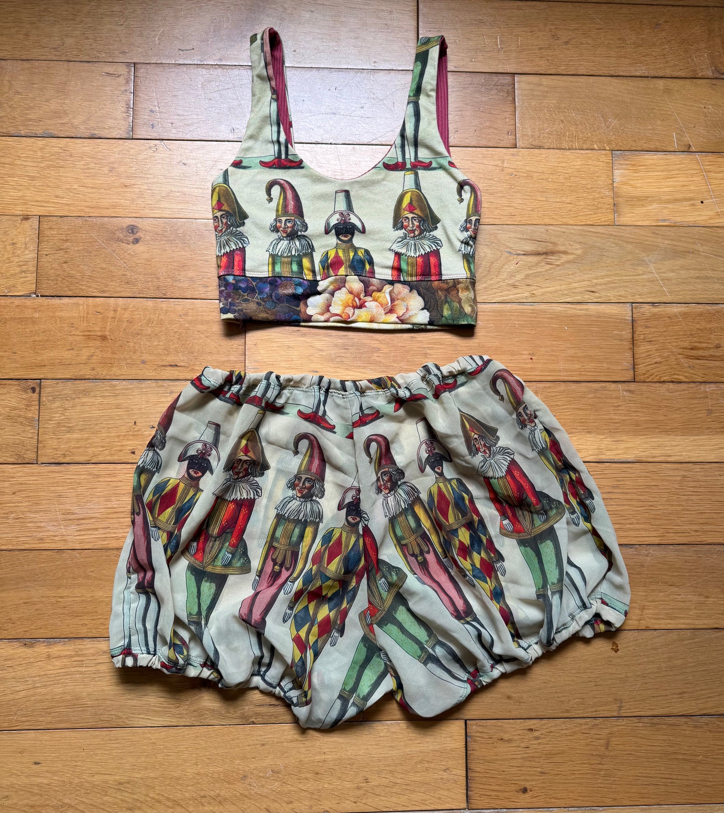 The fool shawties set
