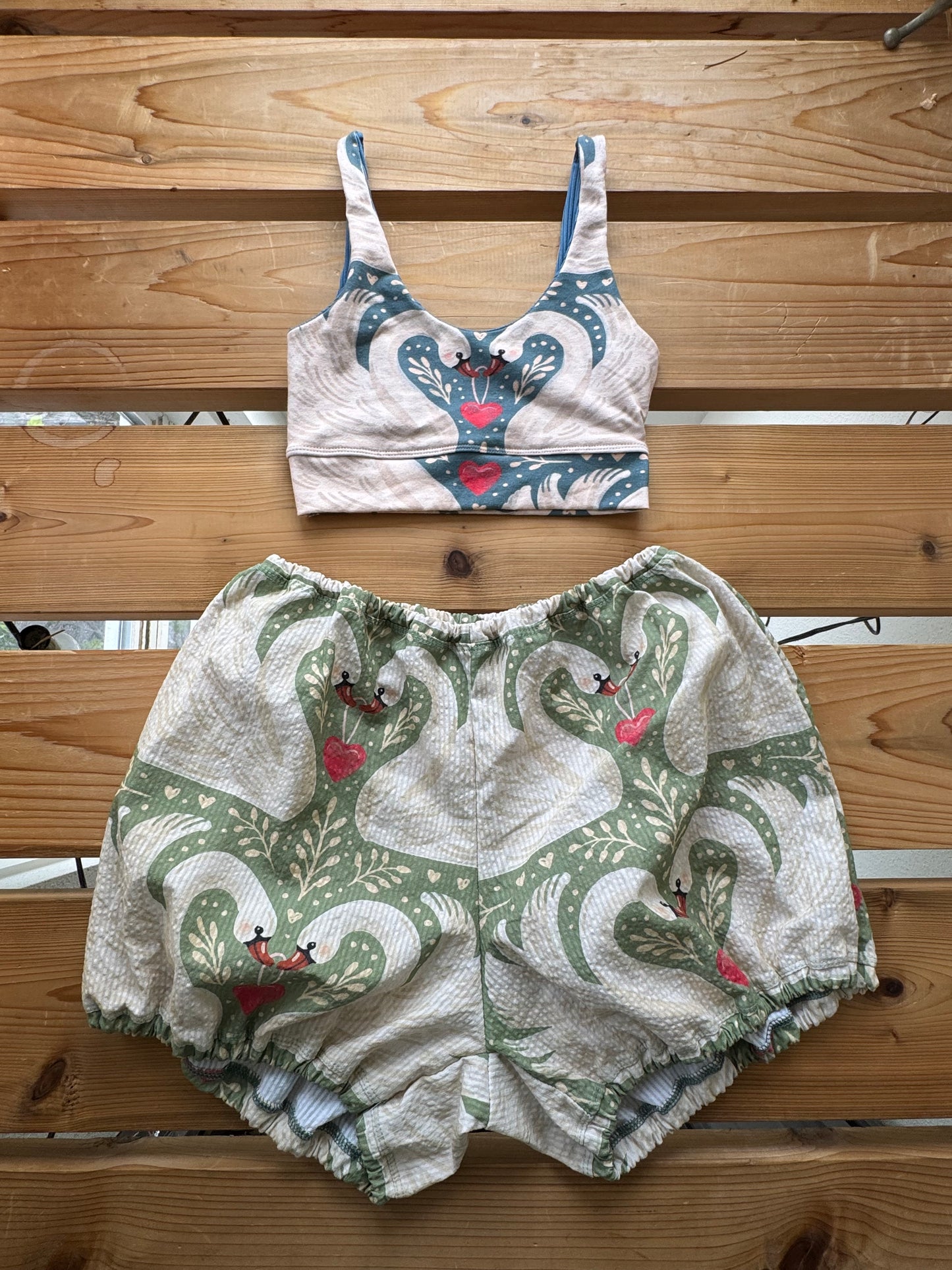 A Green Love Birds Bloomers set