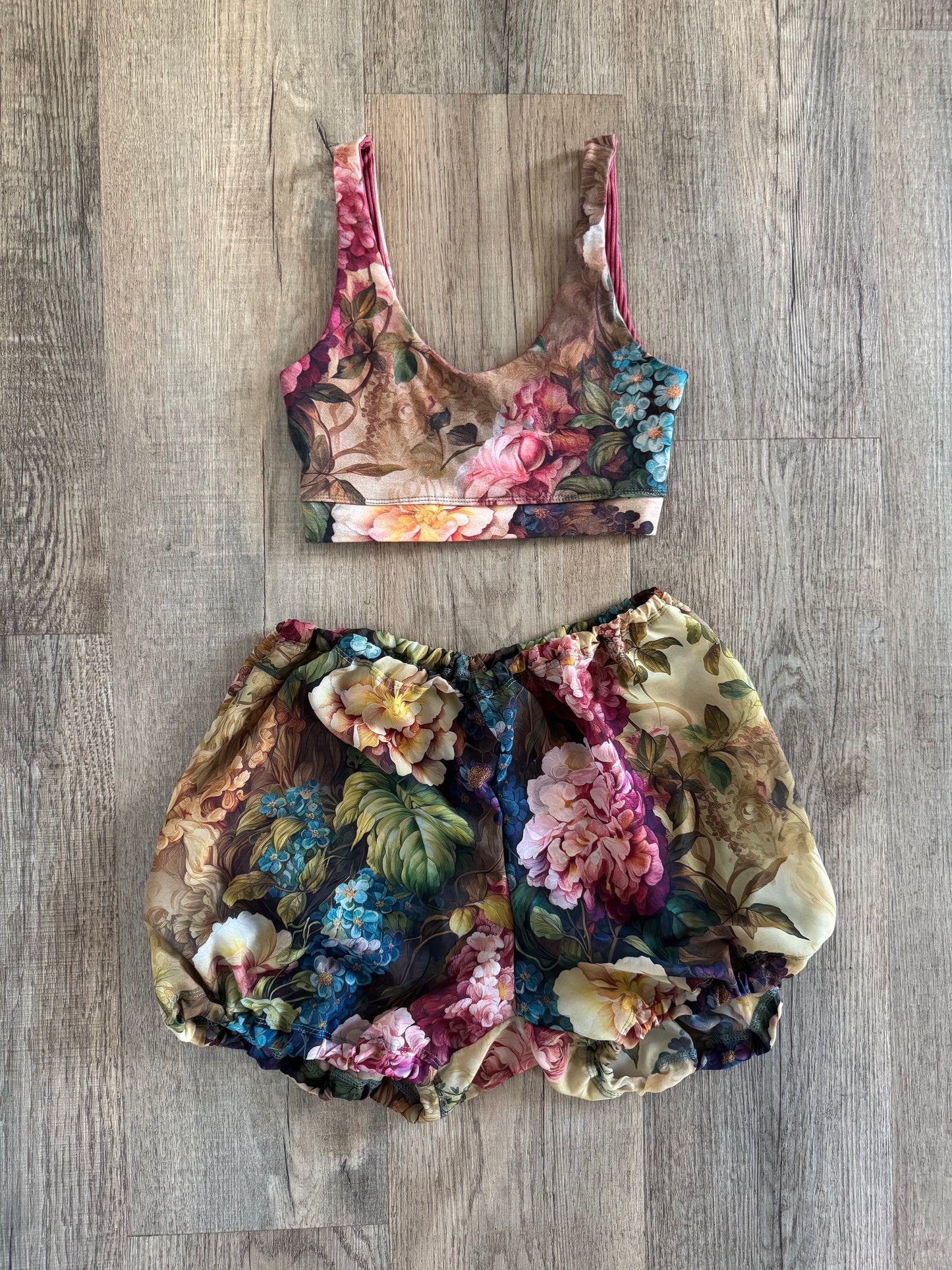 May Flowers  shawties set