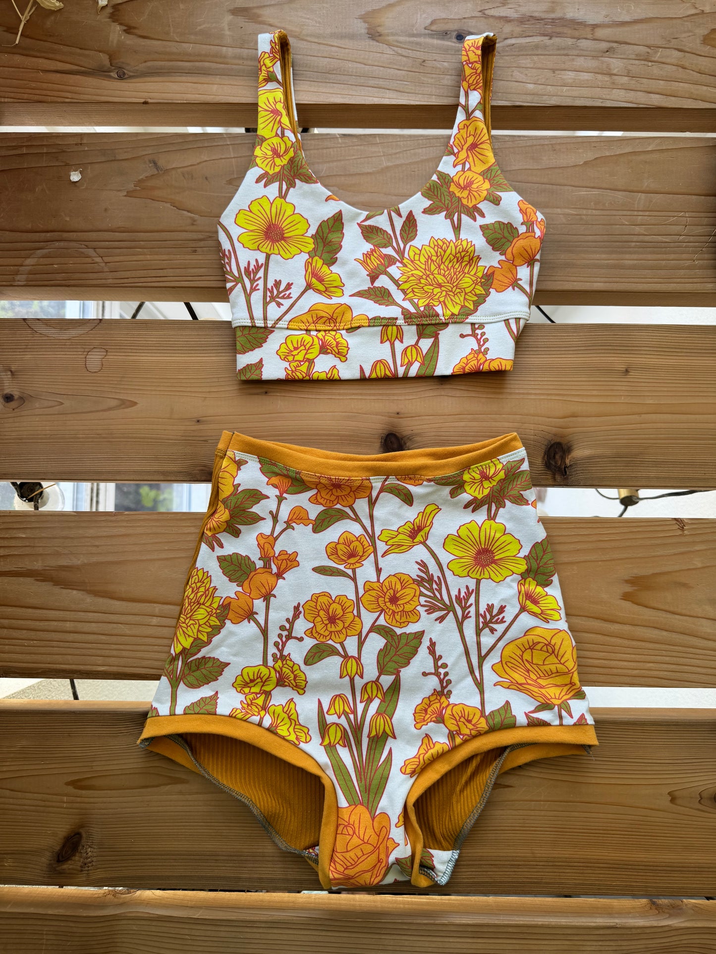 Golden Meadow set